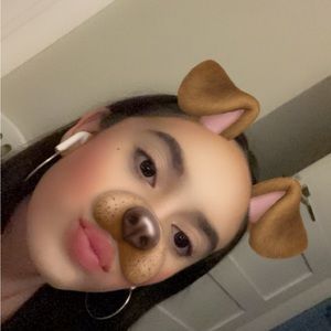 Meet your Posher, Danica